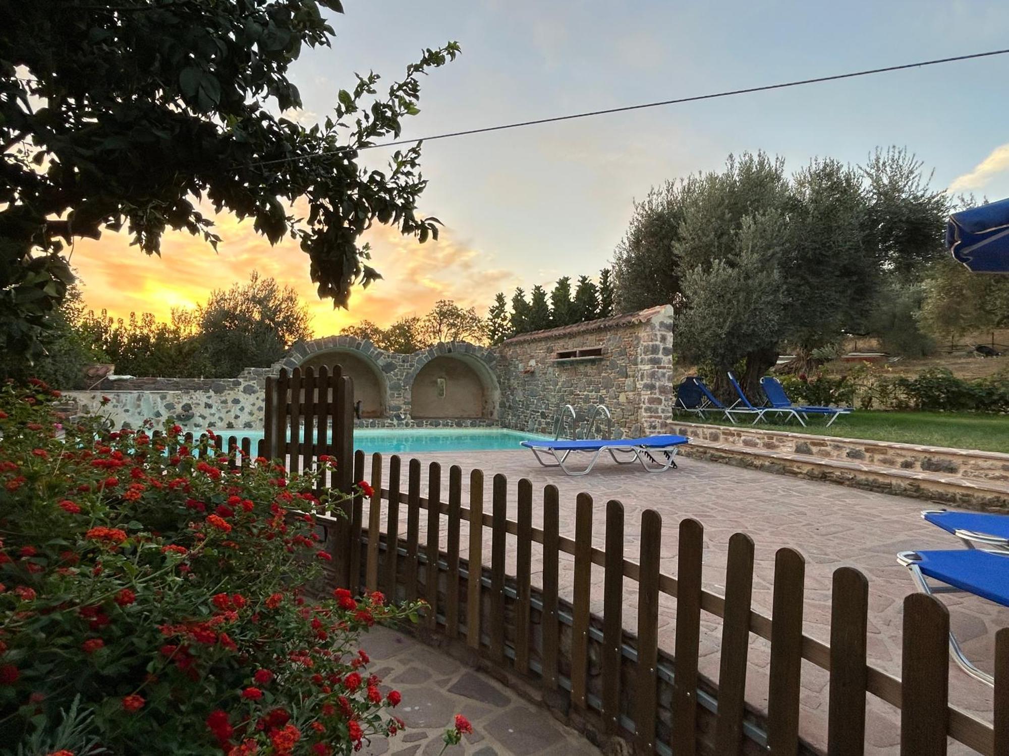 Villa Daphnis & Chloe Pyrgi Thermis Exterior photo
